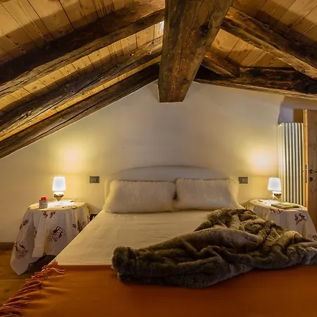 Lägenhet Historic Residenze Loo Bach *
