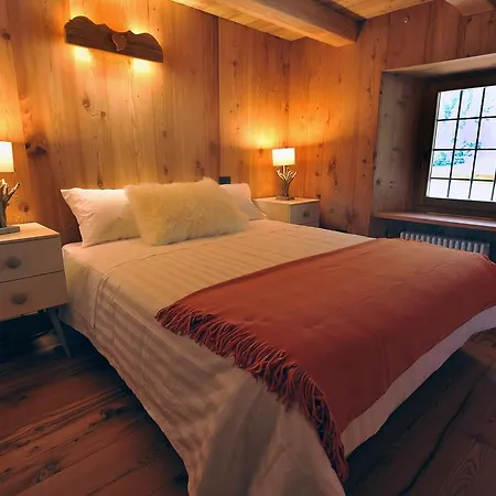 Historic Residenze Loo Bach Apartment