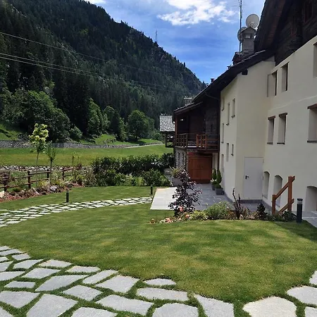 Daire Historic Residenze Loo Bach *